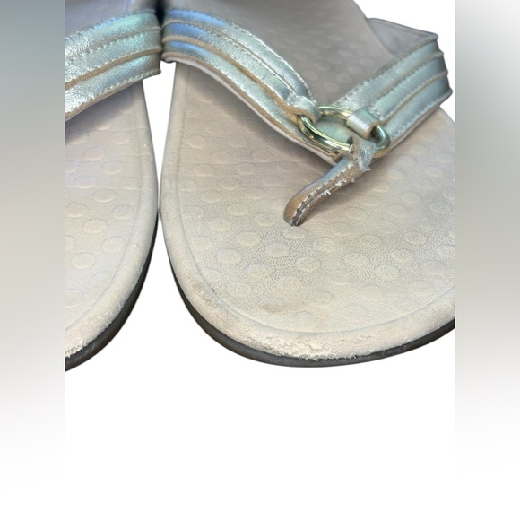 Vionic Women's Tide Aloe Toe-Post Sandals Flip Flop gold Beige size (11”) - Picture 8 of 9